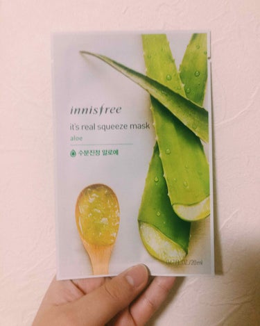 【innisfree(イニスフリー)】の
【it's real squeeze mask】⭐︎⭐︎⭐︎⭐︎⭐︎ aloe⭐︎⭐︎

友人から韓国のお土産でいただいたものです！
韓国お土産のパック何回か使