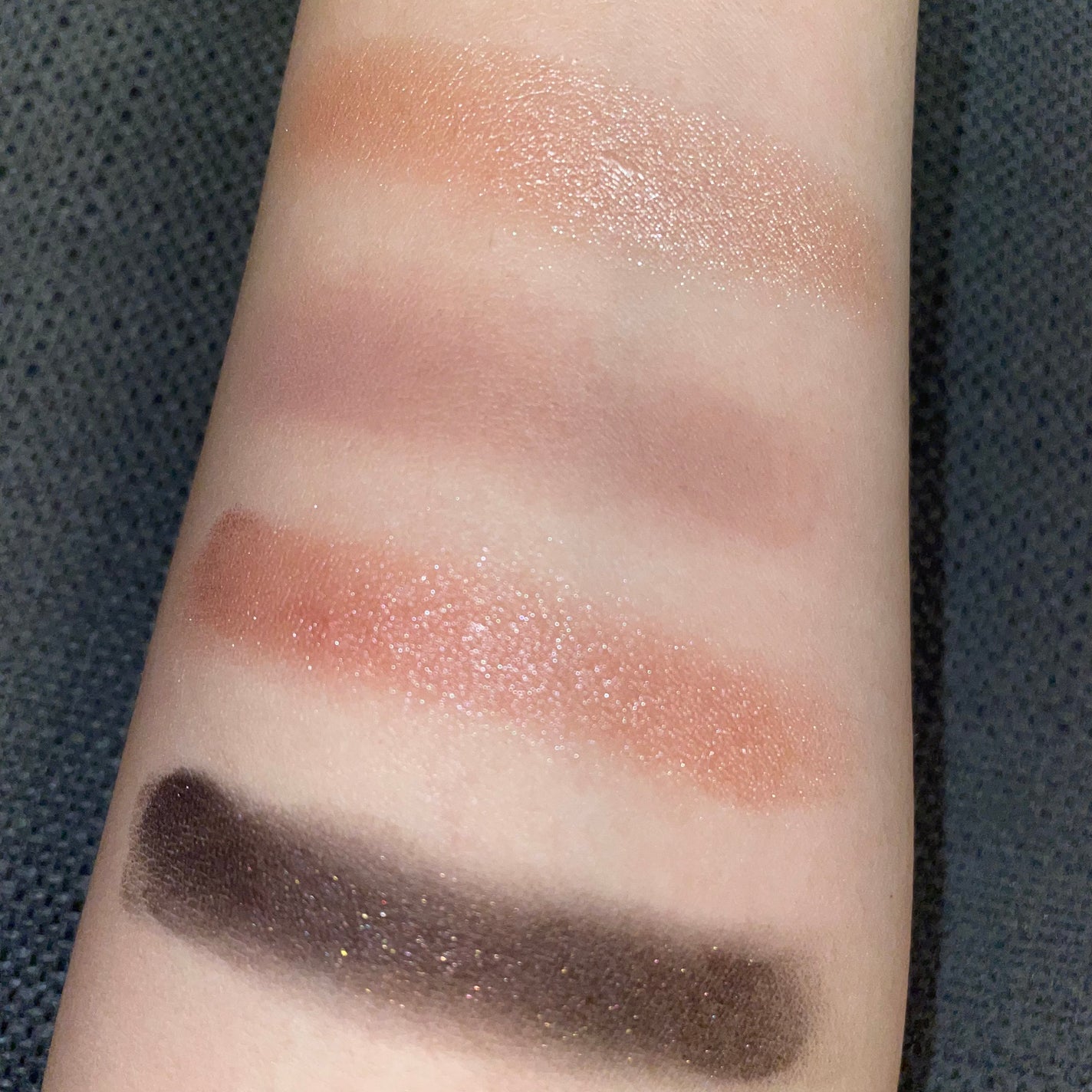 バイトサイズアイシャドウ/e.l.f. Cosmetics/アイシャドウパレットを使ったクチコミ(1枚目)