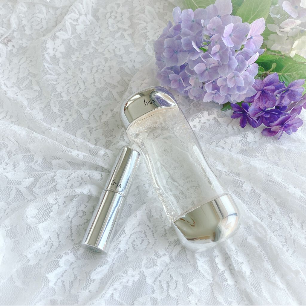 ☑︎ @ipsa_jp #ザタイムRアクア
美容成分が多すぎて敏感肌には痛くて使えなかった...
大丈夫な方には良いみたいです。

☑︎ #ザタイムRデイエッセンススティック
保湿力があり、やりすぎないツヤ肌にもなり良かったです。
こちらは