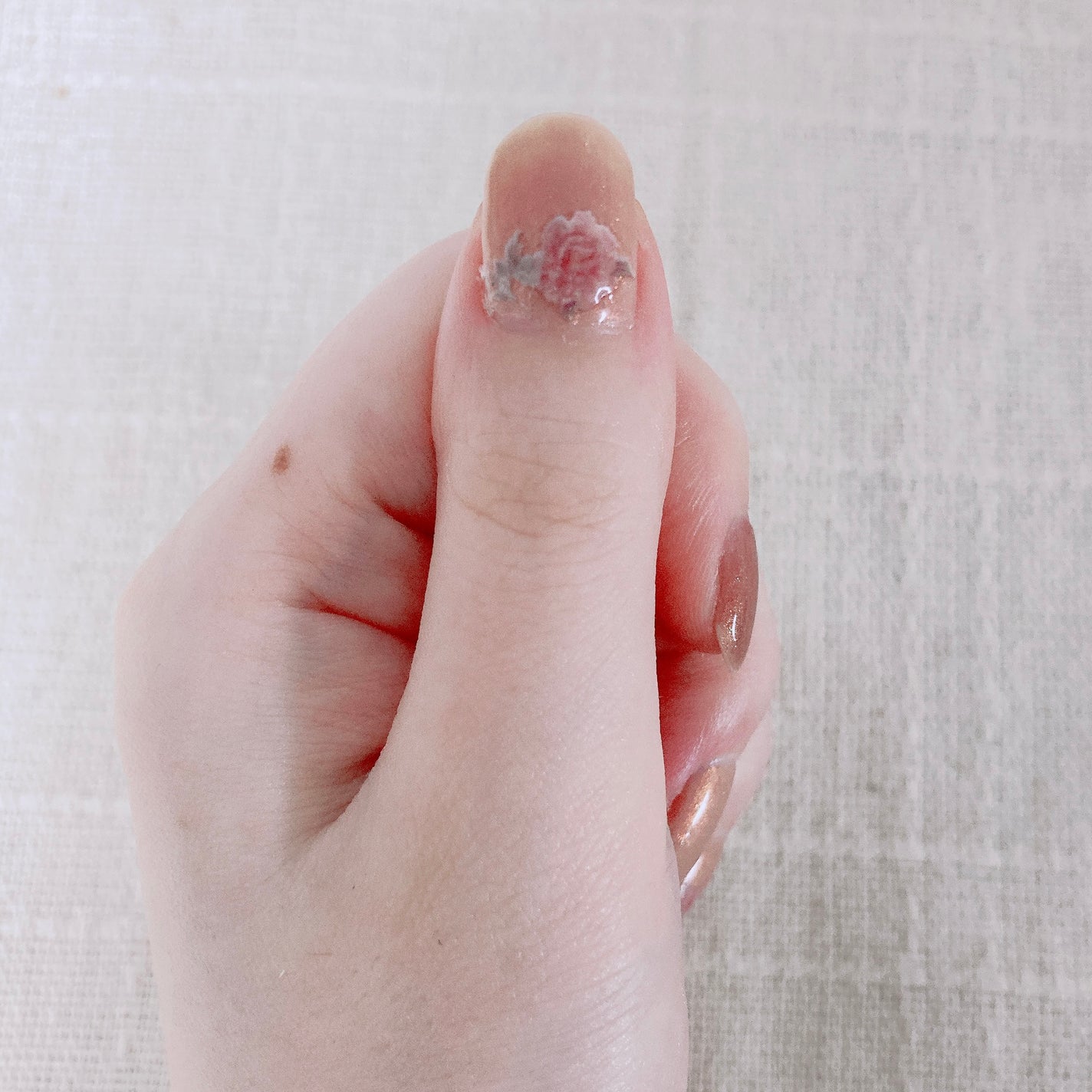 ネイルファンデーション/パラドゥ/マニキュアを使ったクチコミ(2枚目)