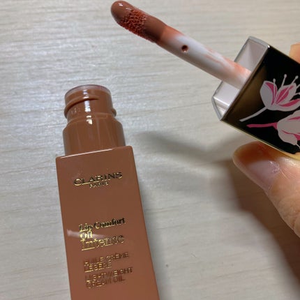 コンフォート リップオイル インテンス/CLARINS/リップグロスを使ったクチコミ(2枚目)