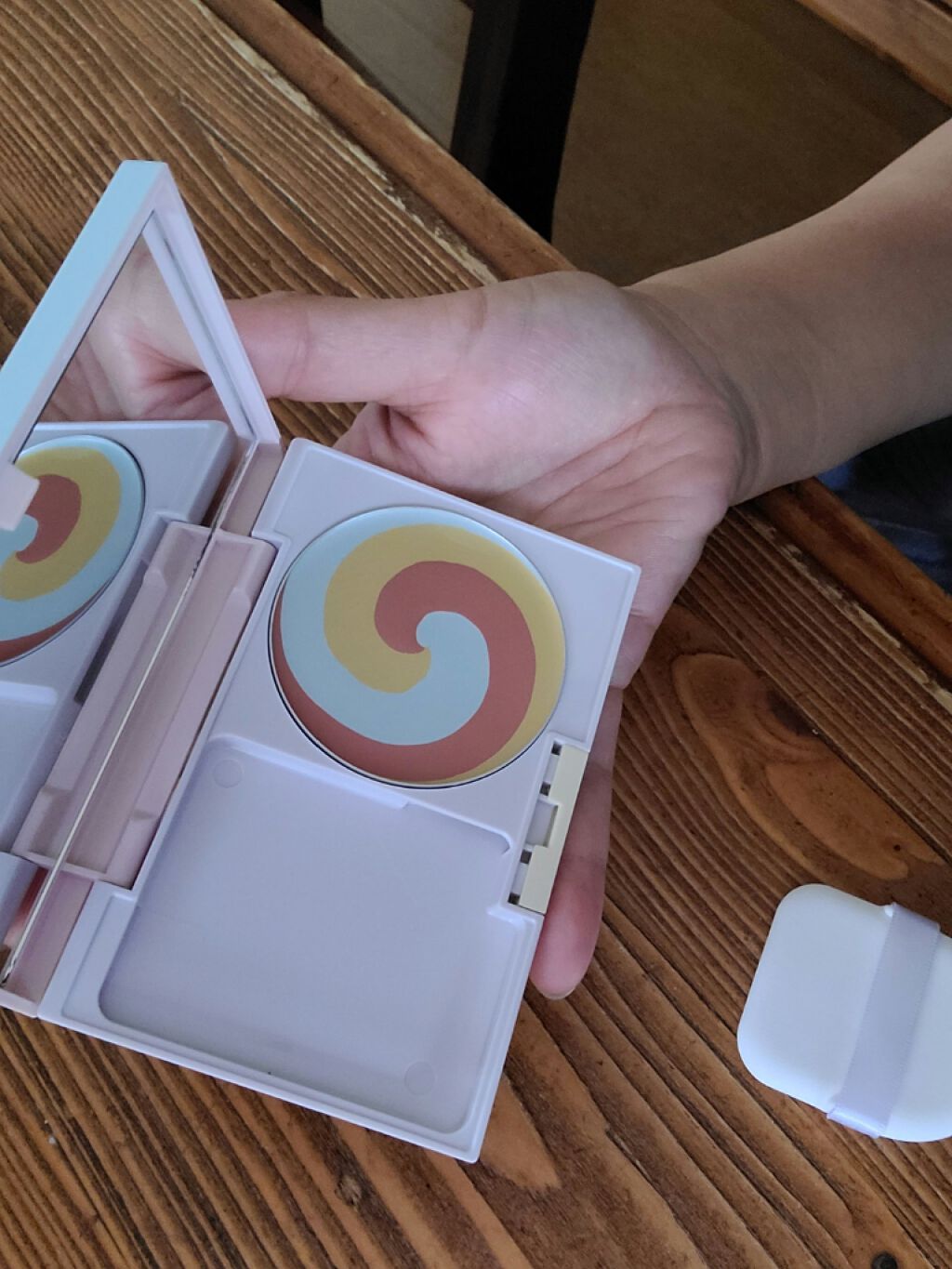 カラーブレンドグローファンデーション/ディエム クルール/クリーム・エマルジョンファンデーションを使ったクチコミ(3枚目)