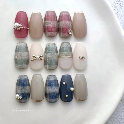 #チェックネイル,#ニュアンスネイル,#時短ネイル,#秋ネイル,#冬ネイル,#ビジューネイル,#ツイードネイル,#リボンネイル,#セルフネイル,#大人可愛いネイルのネイルデザイン