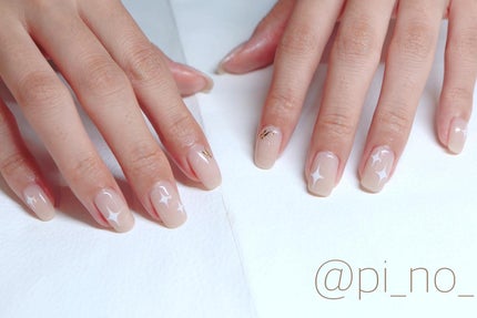 #イニシャルネイル,#シンプルネイルのネイルデザイン