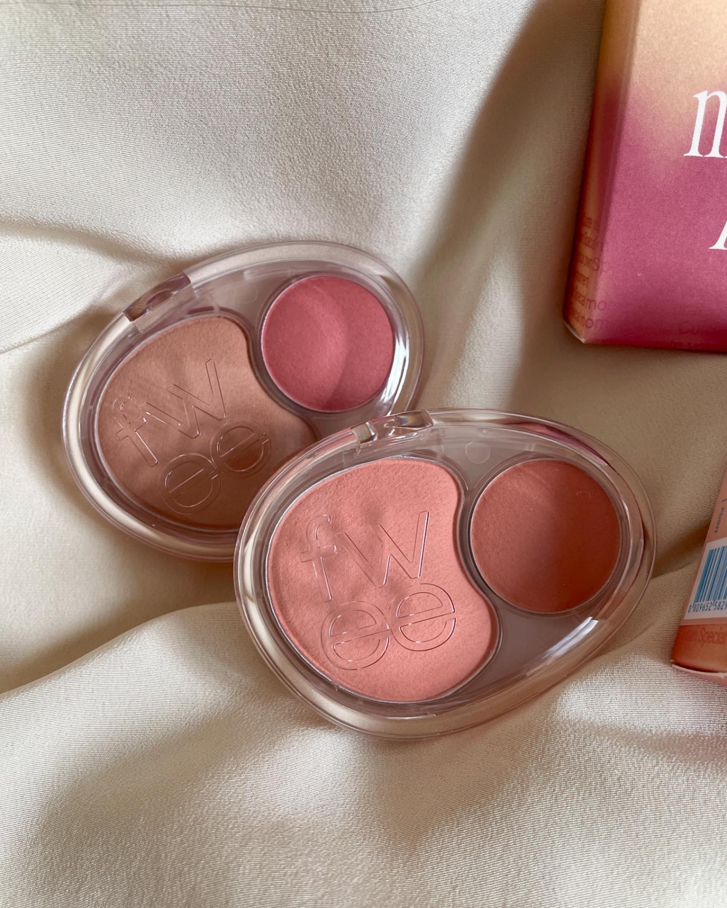 デュアルチークメロウ RS02 ハミングトーク/fwee/ジェル・クリームチークを使ったクチコミ（2枚目）