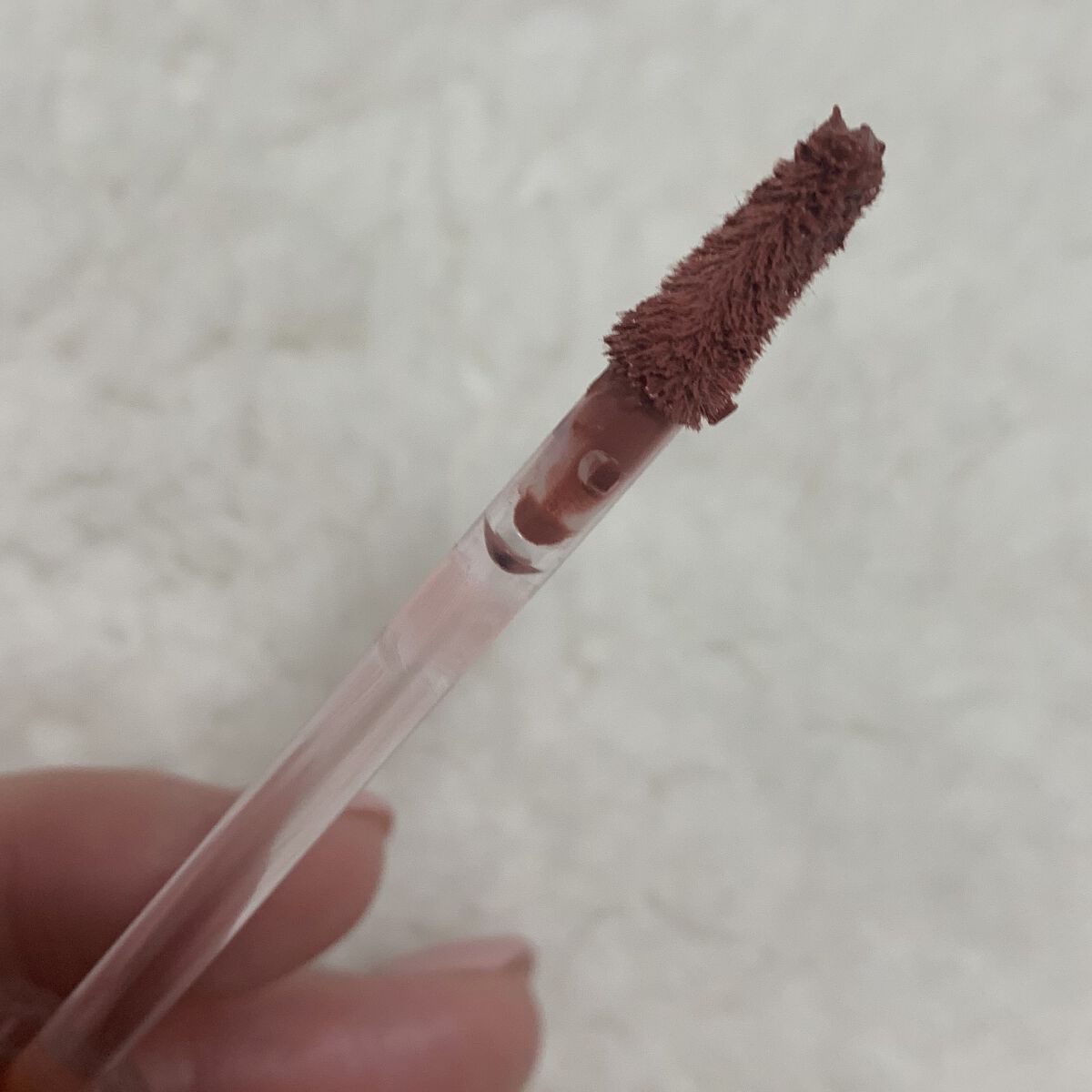 エアリーマットリップ 04 ロイヤルミルクティー(限定)/aZTK/口紅を使ったクチコミ（3枚目）