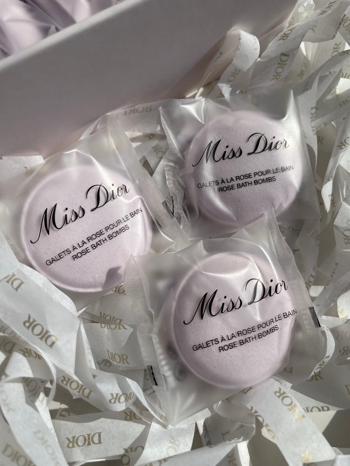 ミス ディオール ローズ バスボム/Dior/炭酸系入浴剤を使ったクチコミ(2枚目)