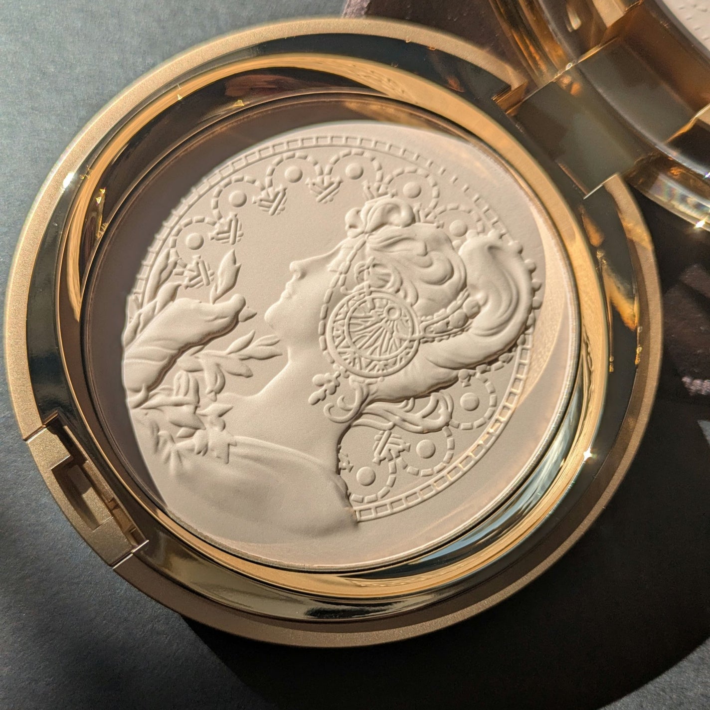 フェースアップパウダー2025/ミラノコレクション/プレストパウダーを使ったクチコミ(5枚目)