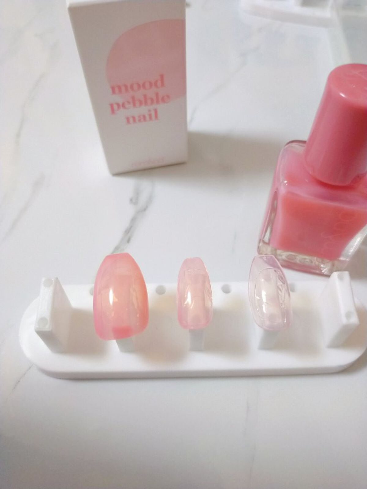 ムードペブルネイル 16 mamang Berry/rom&nd/マニキュアを使ったクチコミ（2枚目）