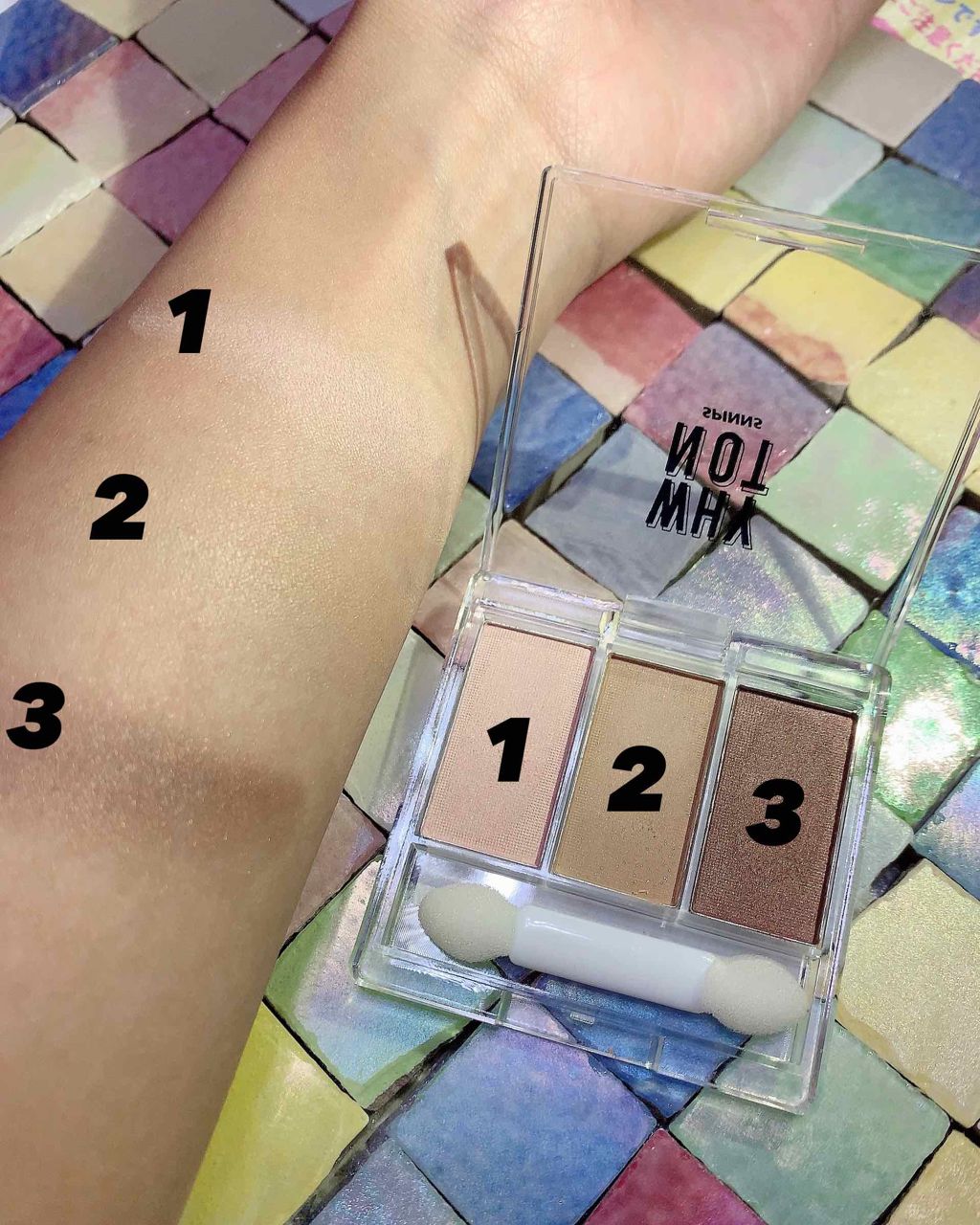 WHY NOT SPINNS 3色アイシャドウ/DAISO/アイシャドウパレットを使ったクチコミ(3枚目)