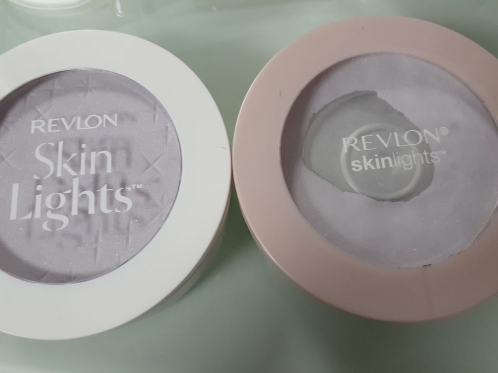 スキンライト プレスト パウダー/REVLON/プレストパウダーを使ったクチコミ（2枚目）