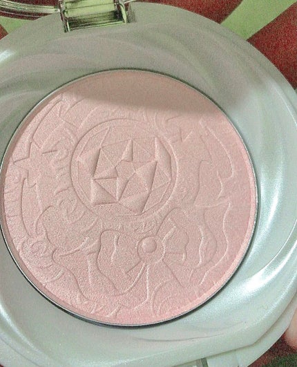 ミラクルロマンス シャイニングムーンパウダー 2019 Limited Edition/クレアボーテ/プレストパウダーを使ったクチコミ(3枚目)