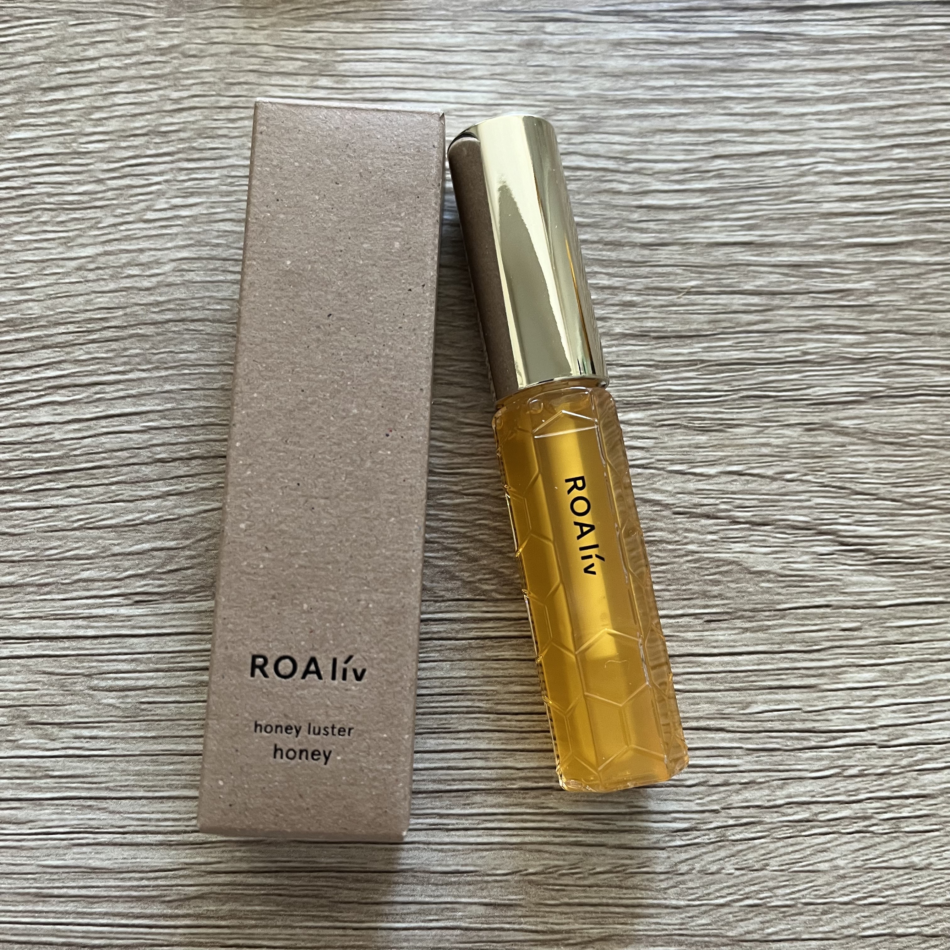 ハニーラスター r/ROAlív/リップグロスを使ったクチコミ（1枚目）