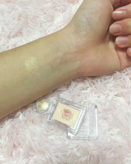 シャドーカスタマイズ/MAJOLICA MAJORCA/単色アイシャドウを使ったクチコミ(2枚目)