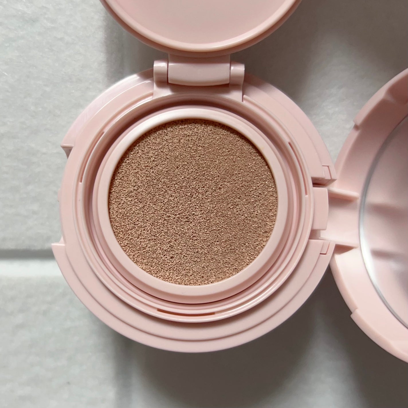 アンドバイロムアンド メロウマットクッション/&nd by rom&nd/クッションファンデーションを使ったクチコミ(2枚目)