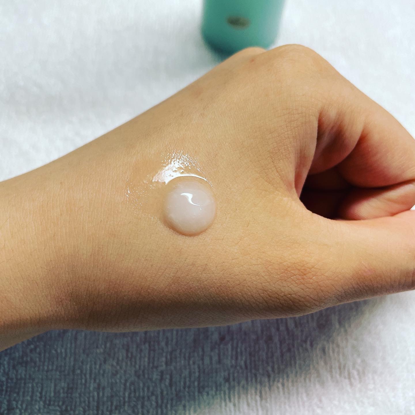 ミラクルズ うるおいブーストミルクウォーターセラム/パンテーン/アウトバストリートメントを使ったクチコミ（2枚目）