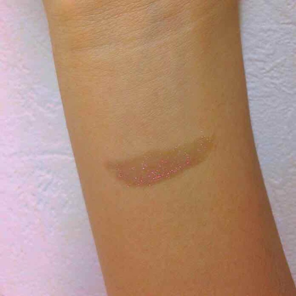 LIP38℃ +UnFrame<ホログラフィック>/UZU BY FLOWFUSHI/リップグロスを使ったクチコミ(2枚目)