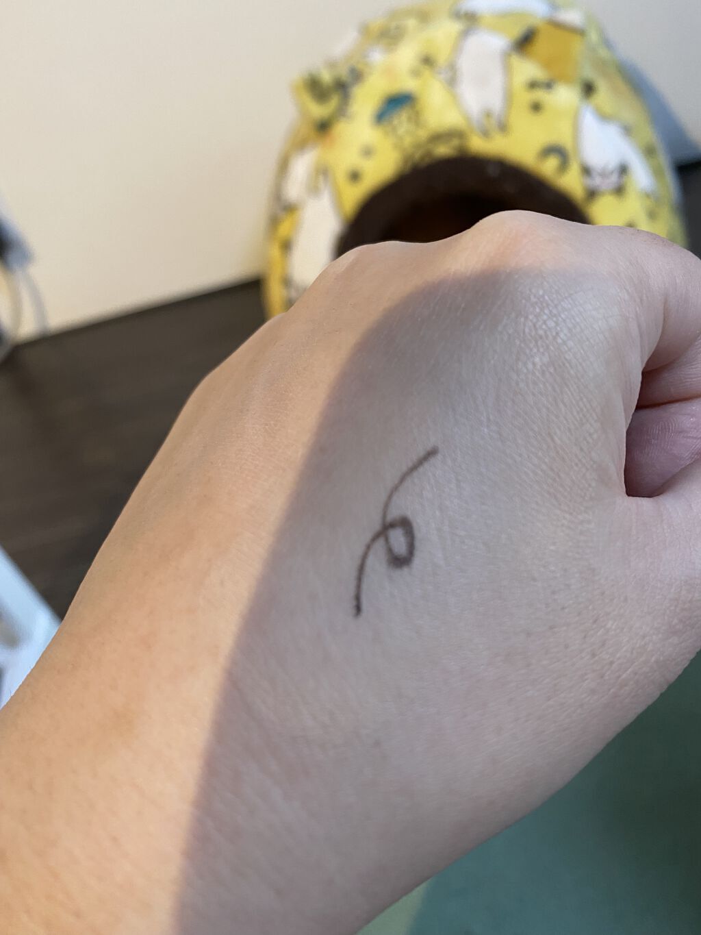 「密着アイライナー」繰り出しペンシル ダークブラウン/デジャヴュ/ペンシルアイライナーを使ったクチコミ（3枚目）