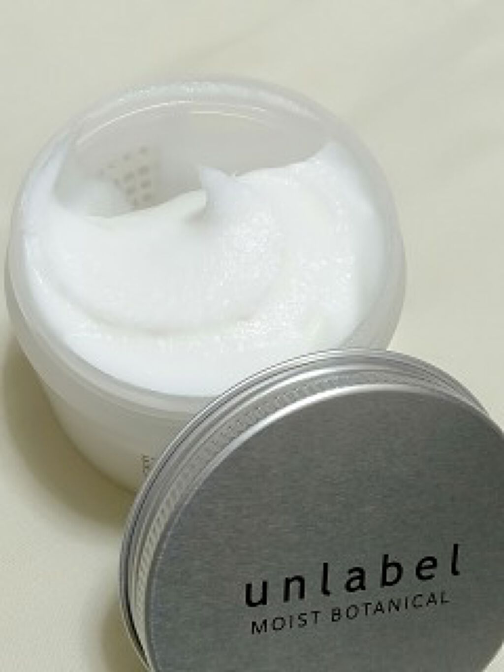 モイストボタニカル マルチスフレクリーム/unlabel/ボディクリームを使ったクチコミ（3枚目）