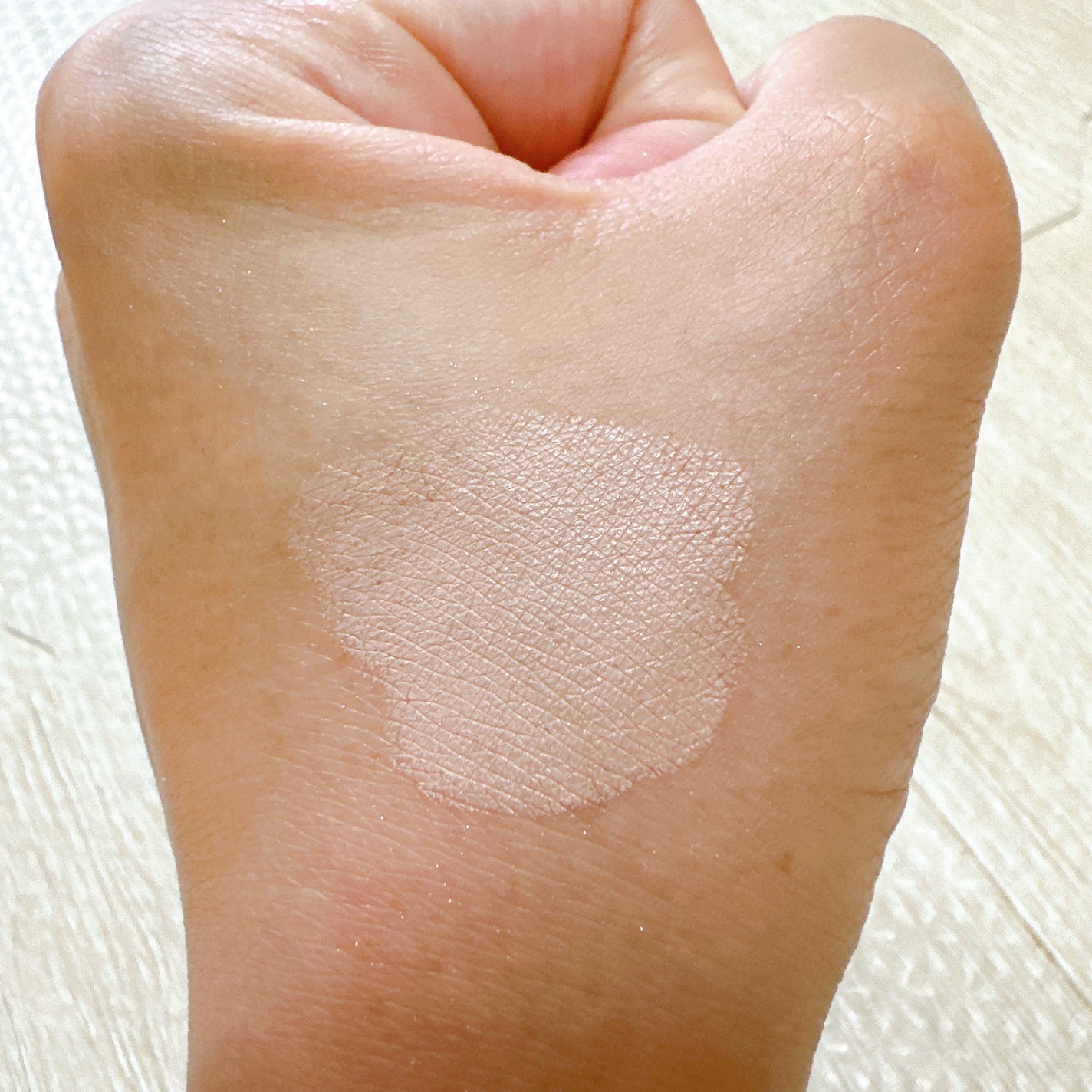 リアル フローレス ウェイトレス パーフェクティング コンシーラー/ローラ メルシエ/リキッドコンシーラーを使ったクチコミ(5枚目)