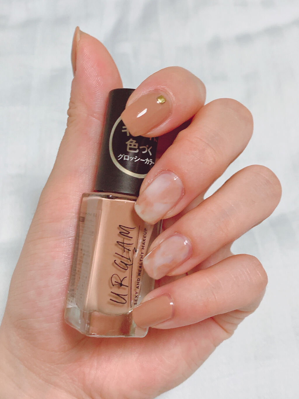 UR GLAM　COLOR NAIL SELECTION BE3＜グロッシーカラー＞/U R GLAM/マニキュアを使ったクチコミ（2枚目）