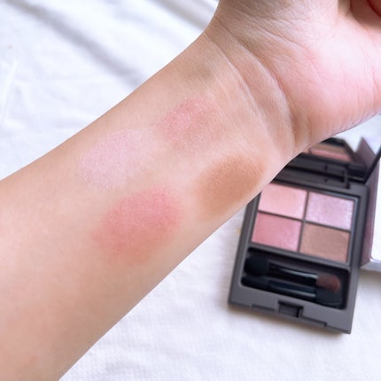 アンノウンアイズ/STEIASUR(ステイアシュール)/アイシャドウパレットを使ったクチコミ(4枚目)