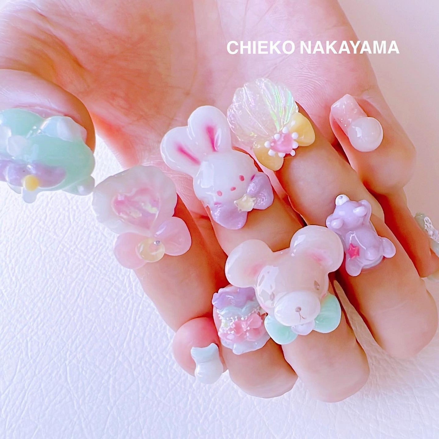 なかやまちえこ on LIPS 「ゆめかわ☁️365日ネイ243日め⠀⠀@nailvenus_m..」(7枚目)