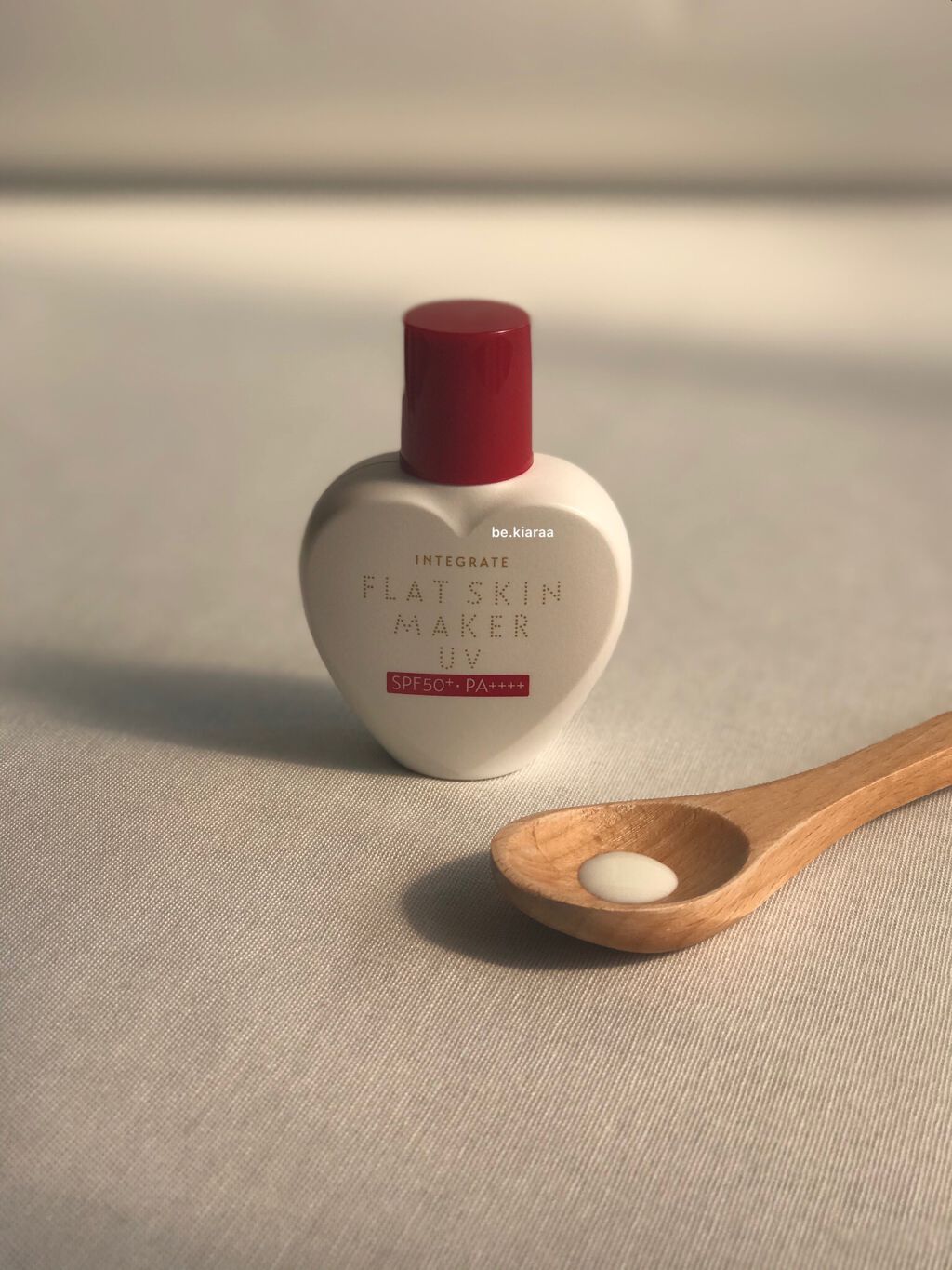 フラットスキンメーカー UV/インテグレート/リキッドファンデーションを使ったクチコミ(1枚目)