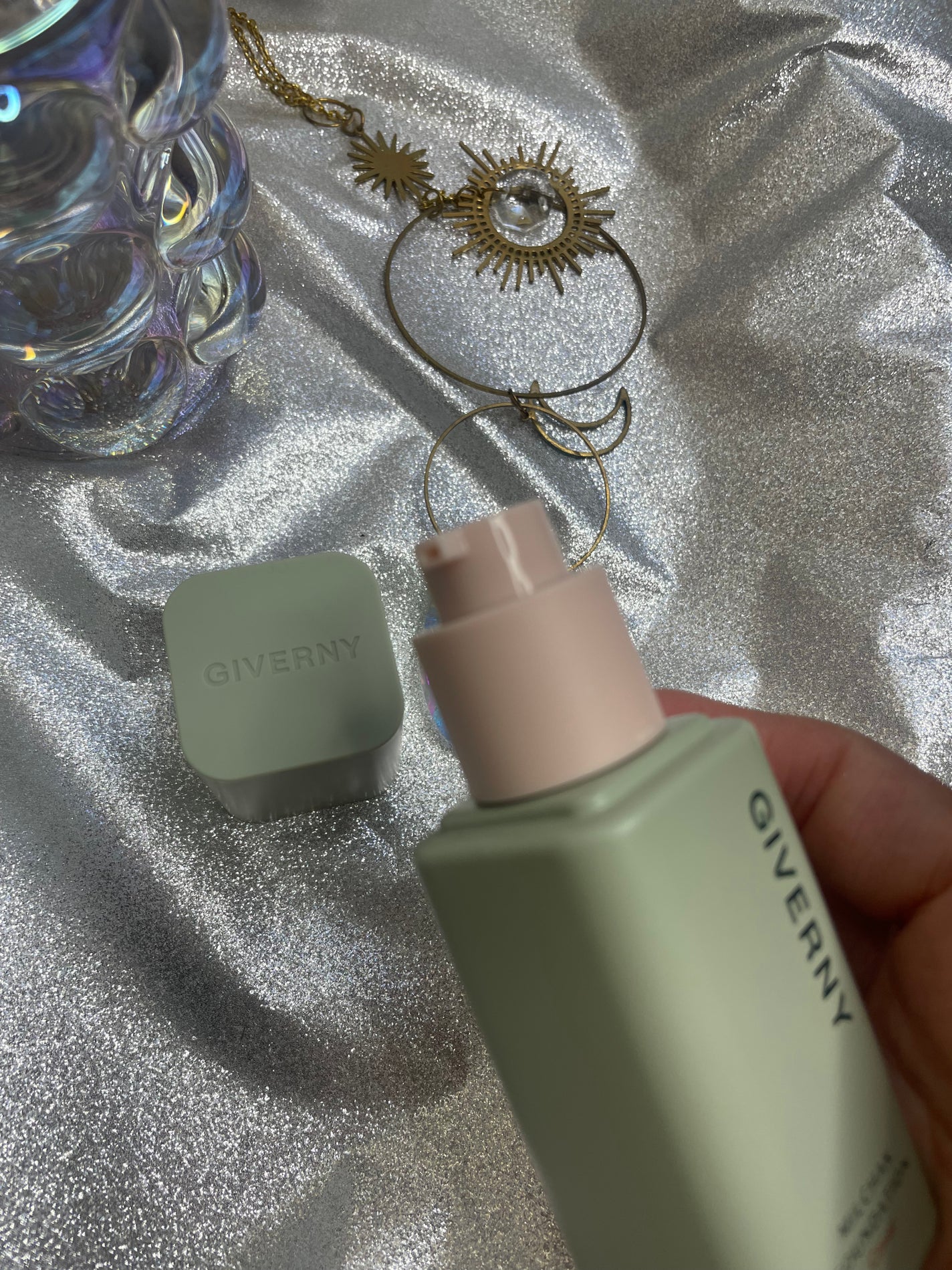 ジヴェルニー 密着カバーファンデーション/GIVERNY/リキッドファンデーションを使ったクチコミ(2枚目)