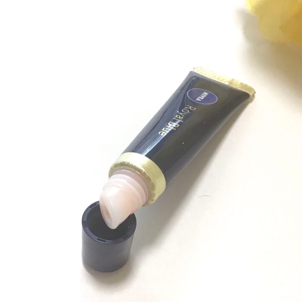 ニベア ロイヤルブルーリップ 濃密美容ケア/ニベア/リップ美容液を使ったクチコミ(2枚目)