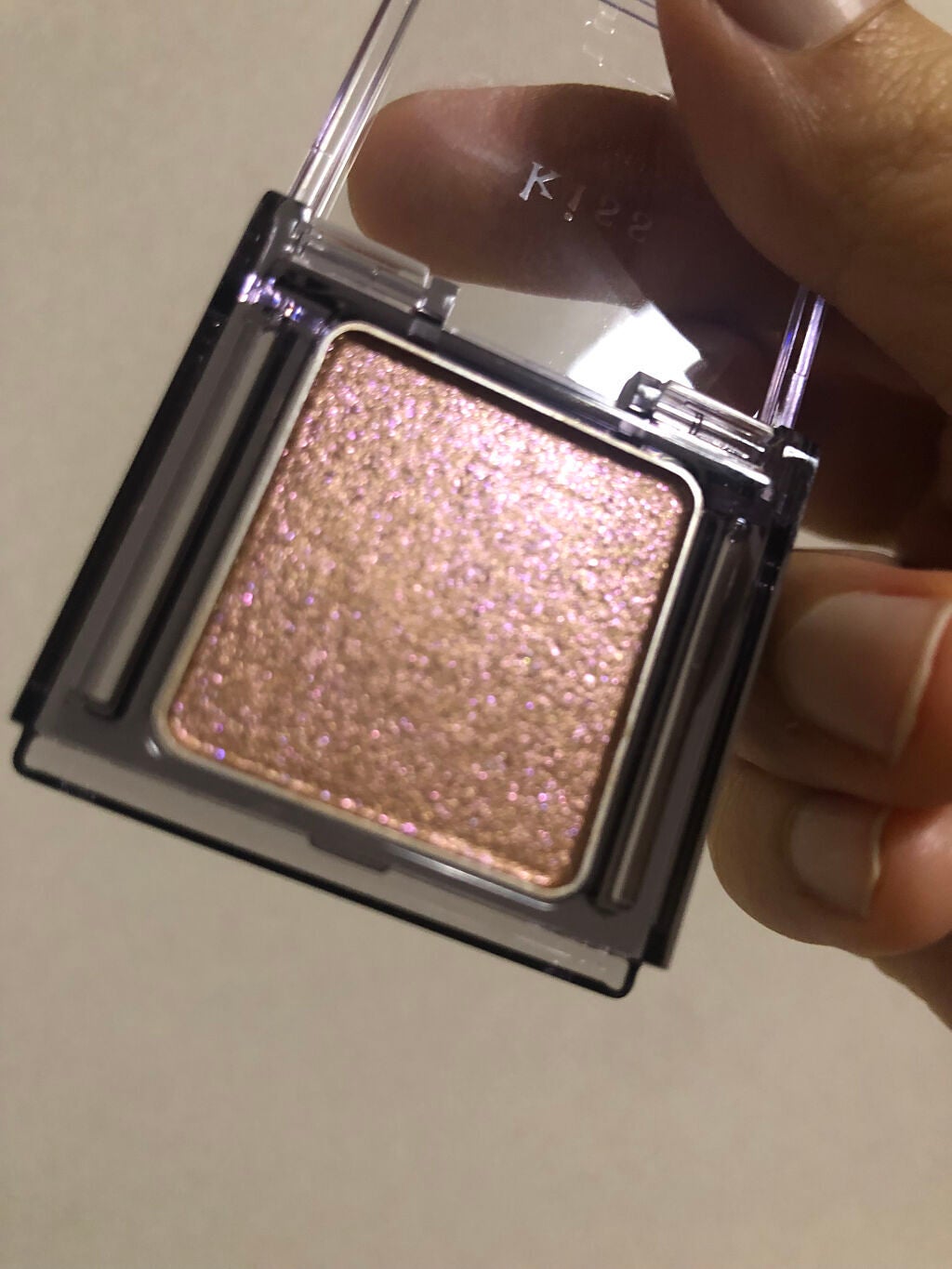 シアー グリッターアイズ/KiSS/単色アイシャドウを使ったクチコミ(1枚目)