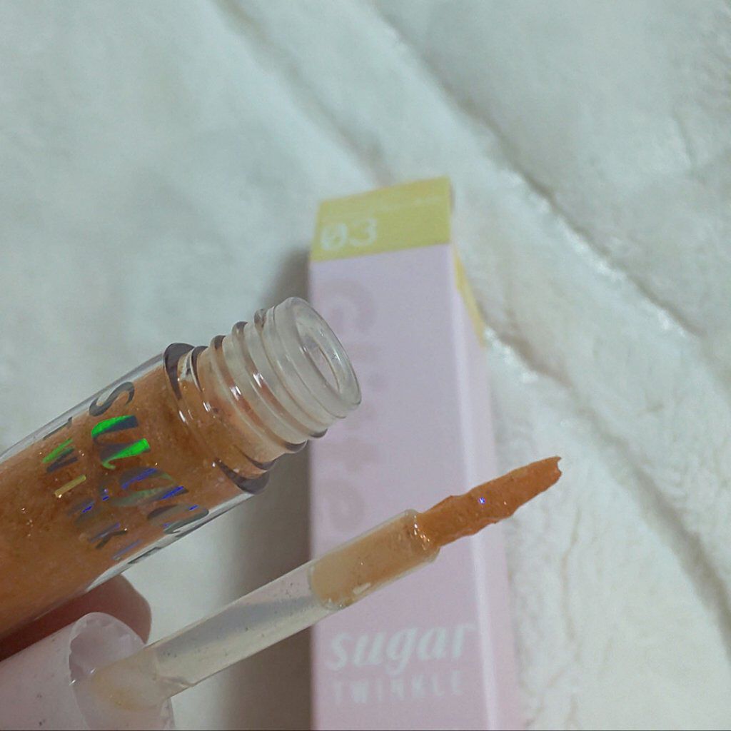 シュガー トゥインクル リキッド グリッター 03 BEAMING SUNNY-LIGHT/PERIPERA/グリッターを使ったクチコミ（3枚目）