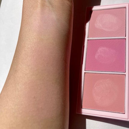 LOVE TAROT BLUSHER PALETTET/lilybyred/パウダーチークを使ったクチコミ(3枚目)