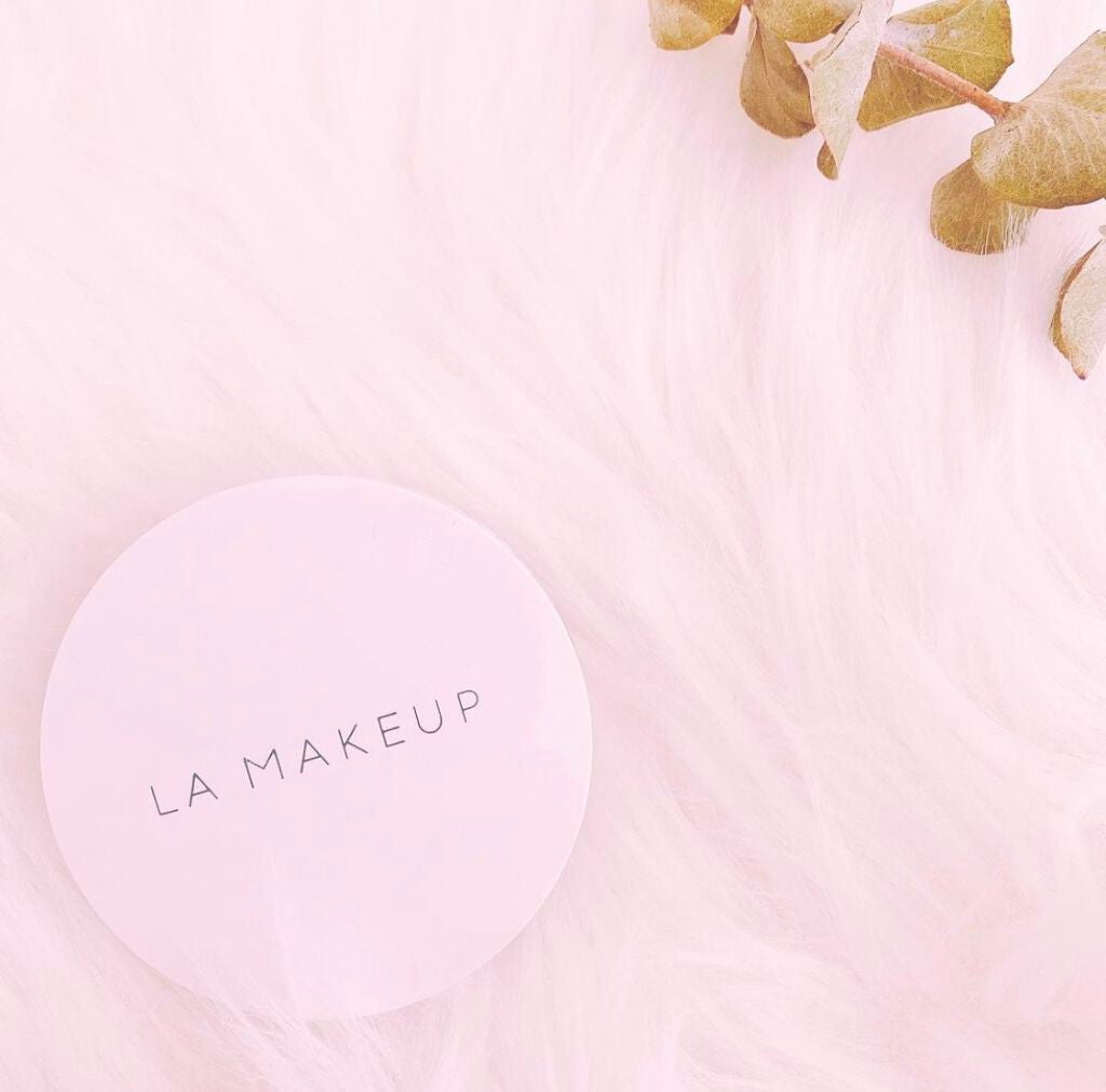 北桜姉妹 on LIPS 「❥LAMAKEUP普段のお化粧をした後に軽くパフで整えるだけで..」(1枚目)