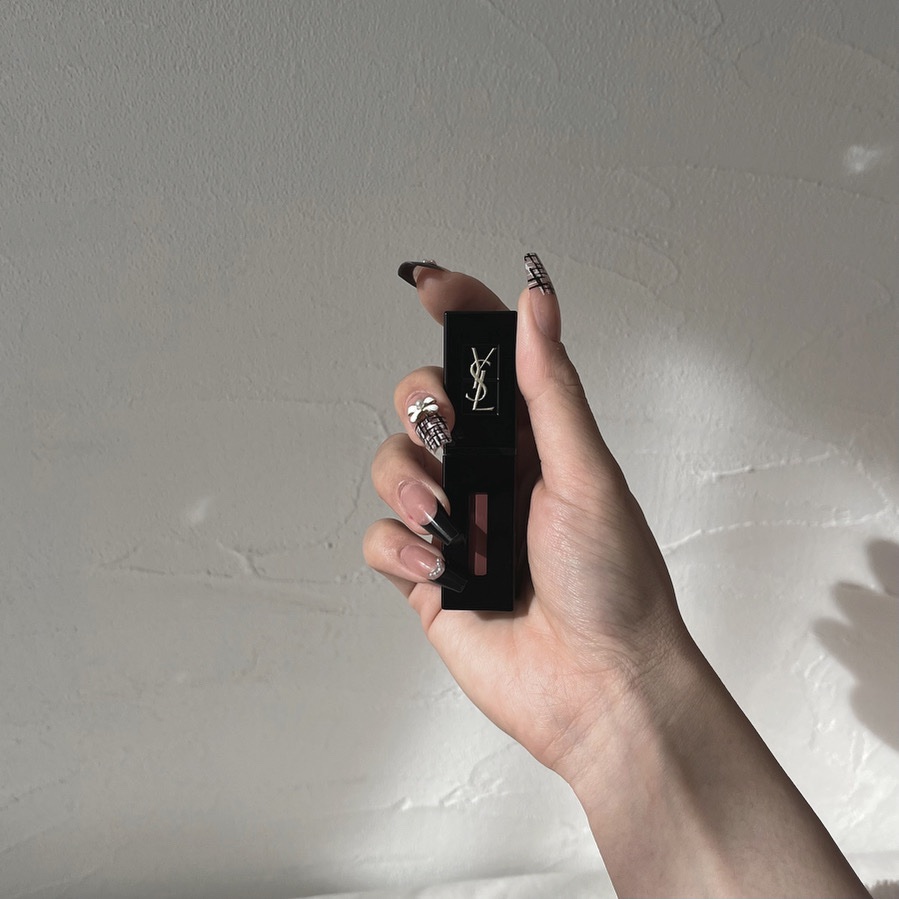 ルージュ ピュールクチュール ヴェルニ ヴィニルクリーム No.440 ローズプレイヤー/YVES SAINT LAURENT BEAUTE/口紅を使ったクチコミ（1枚目）