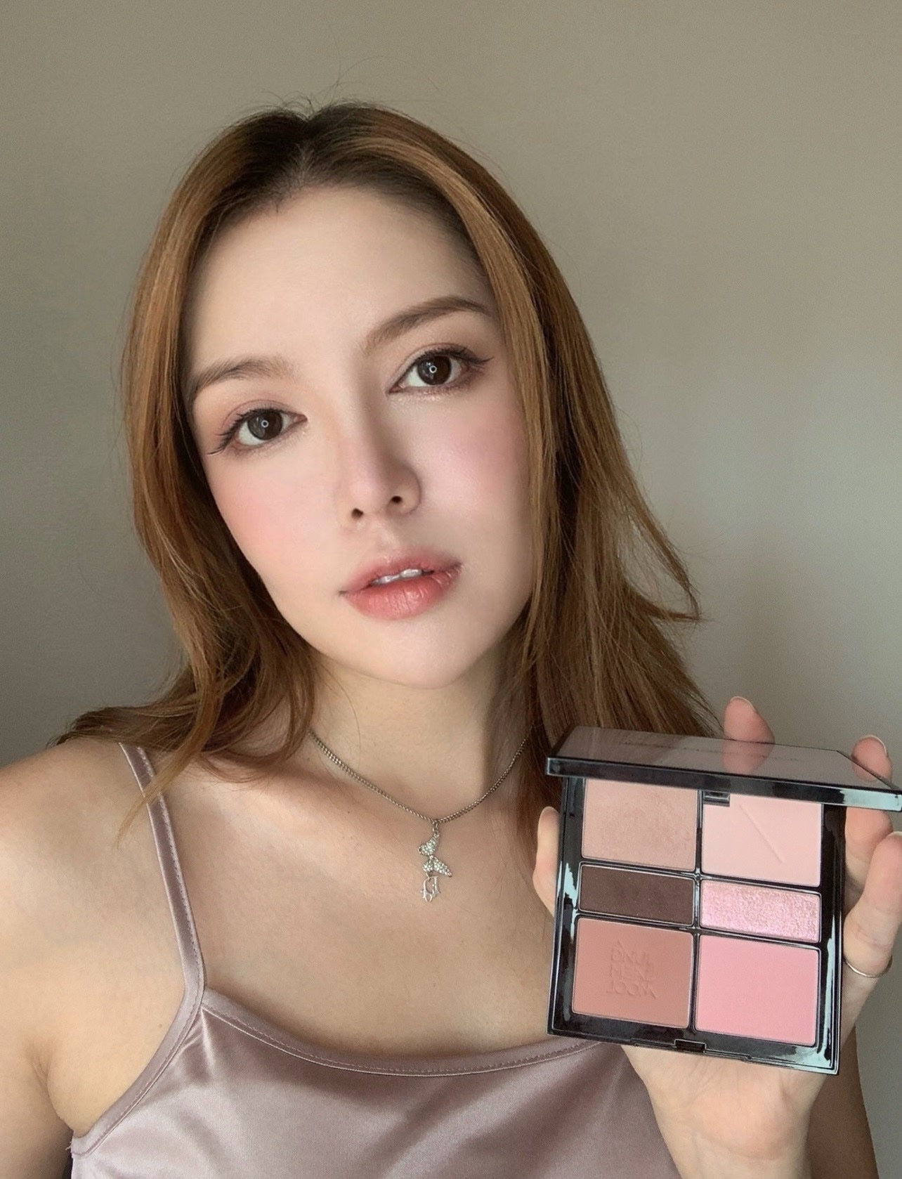 ♏️reika-conya on LIPS 「パレット一つで、アイメイク、アイライナー、チーク、ハイライトが..」(4枚目)