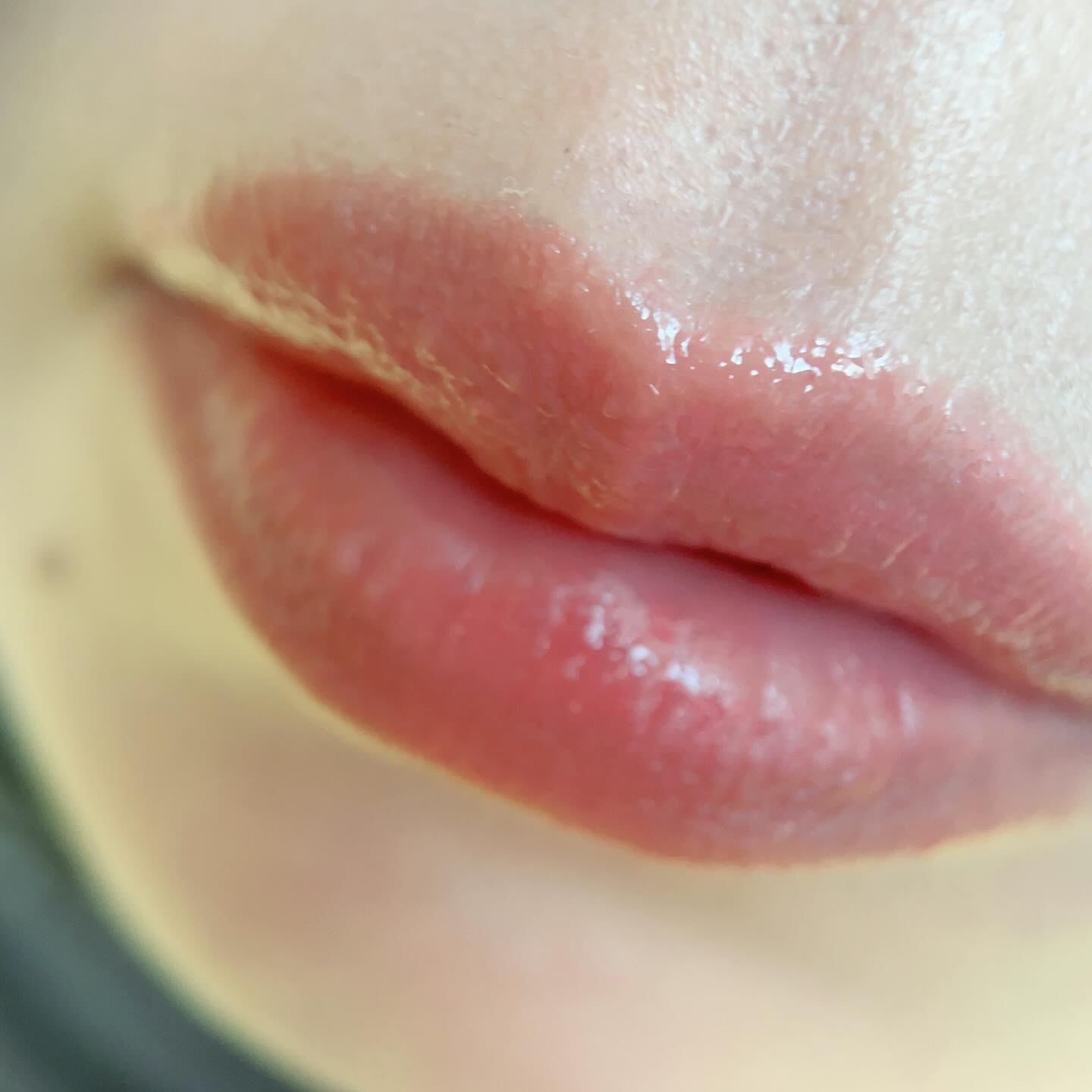 YSLラブシャイン キャンディ グロウ バーム/YVES SAINT LAURENT BEAUTE/口紅を使ったクチコミ（3枚目）