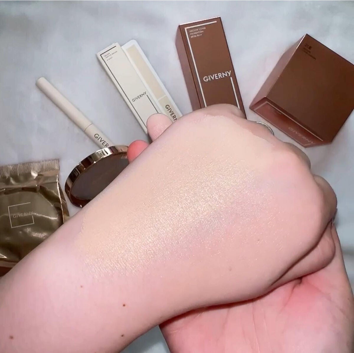 密着カバーファンデーション/GIVERNY/リキッドファンデーションを使ったクチコミ(6枚目)