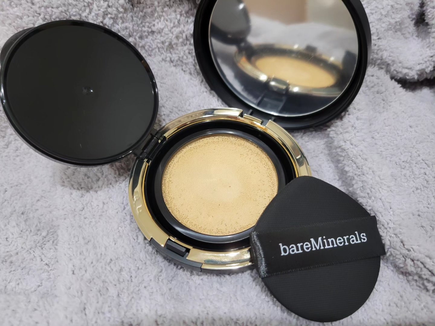 オリジナル ピュア セラム カバーアップ クッション/bareMinerals/クッションファンデーションを使ったクチコミ（2枚目）