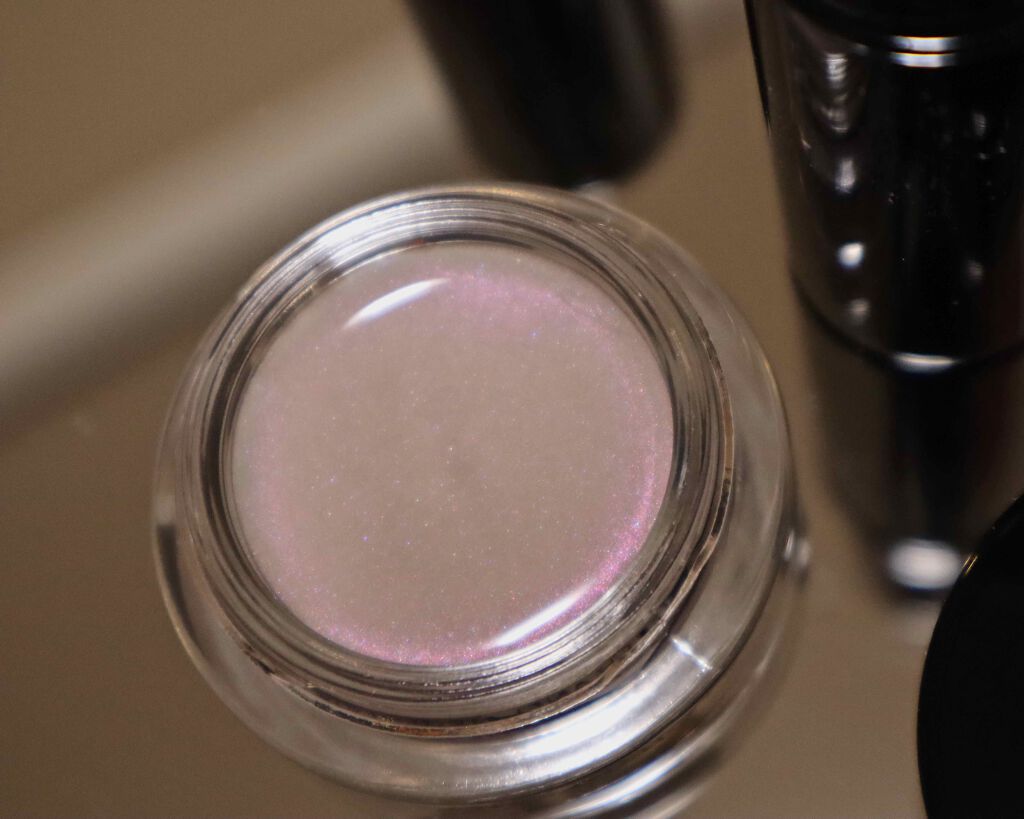 ボーム エサンシエル/CHANEL/スティックハイライトを使ったクチコミ(2枚目)