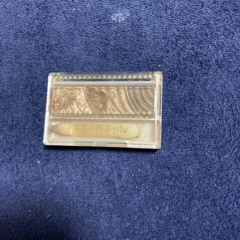 トーンアップアイシャドウ/CEZANNE/アイシャドウパレットを使ったクチコミ（2枚目）