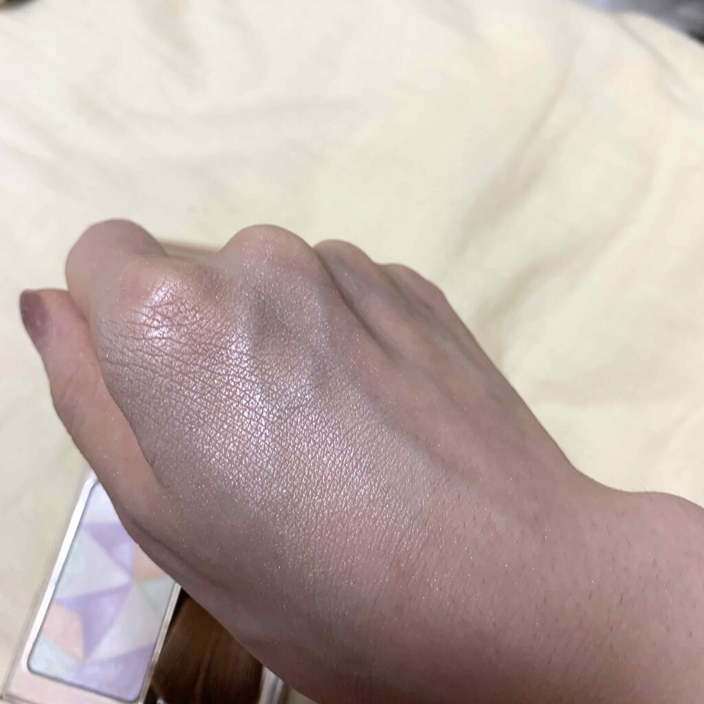 クレ・ド・ポー ボーテ レオスールデクラ 11/クレ・ド・ポー ボーテ/パウダーハイライトを使ったクチコミ（3枚目）