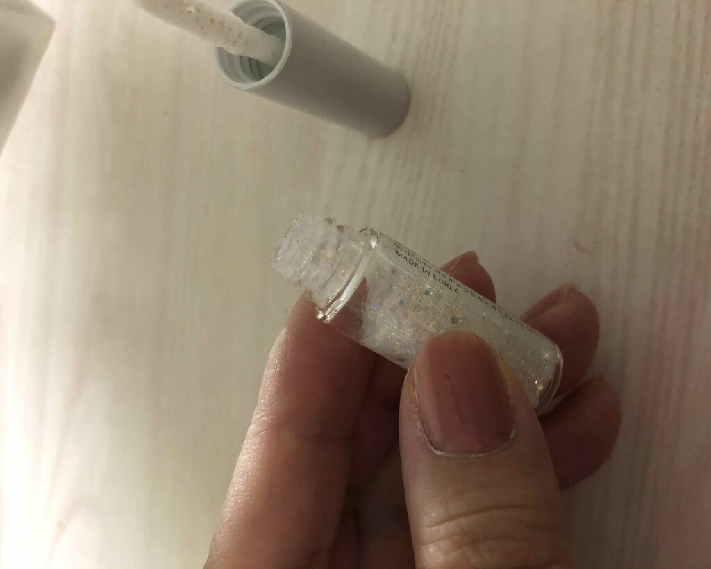 グリッターライナー 02 ミルク ウェイ/b idol/グリッターを使ったクチコミ（1枚目）