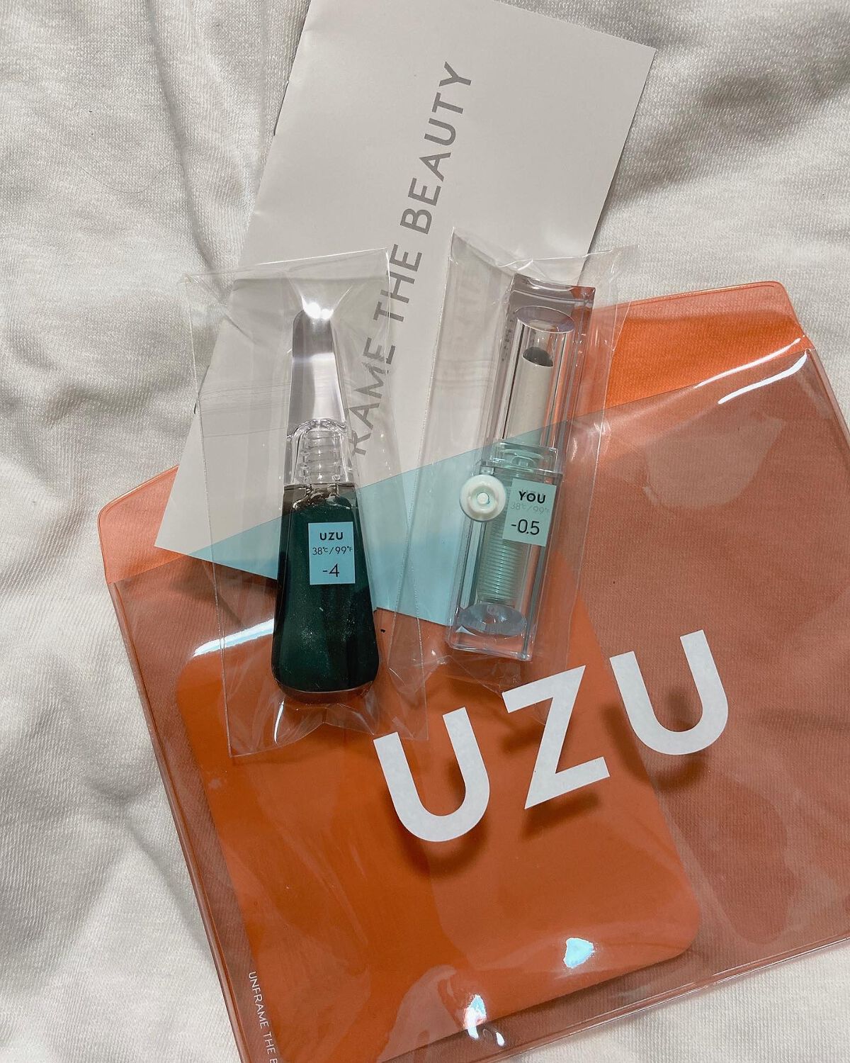 38/99°F LIP KIT BOOK BLACK edition/宝島社/リップグロスを使ったクチコミ（2枚目）