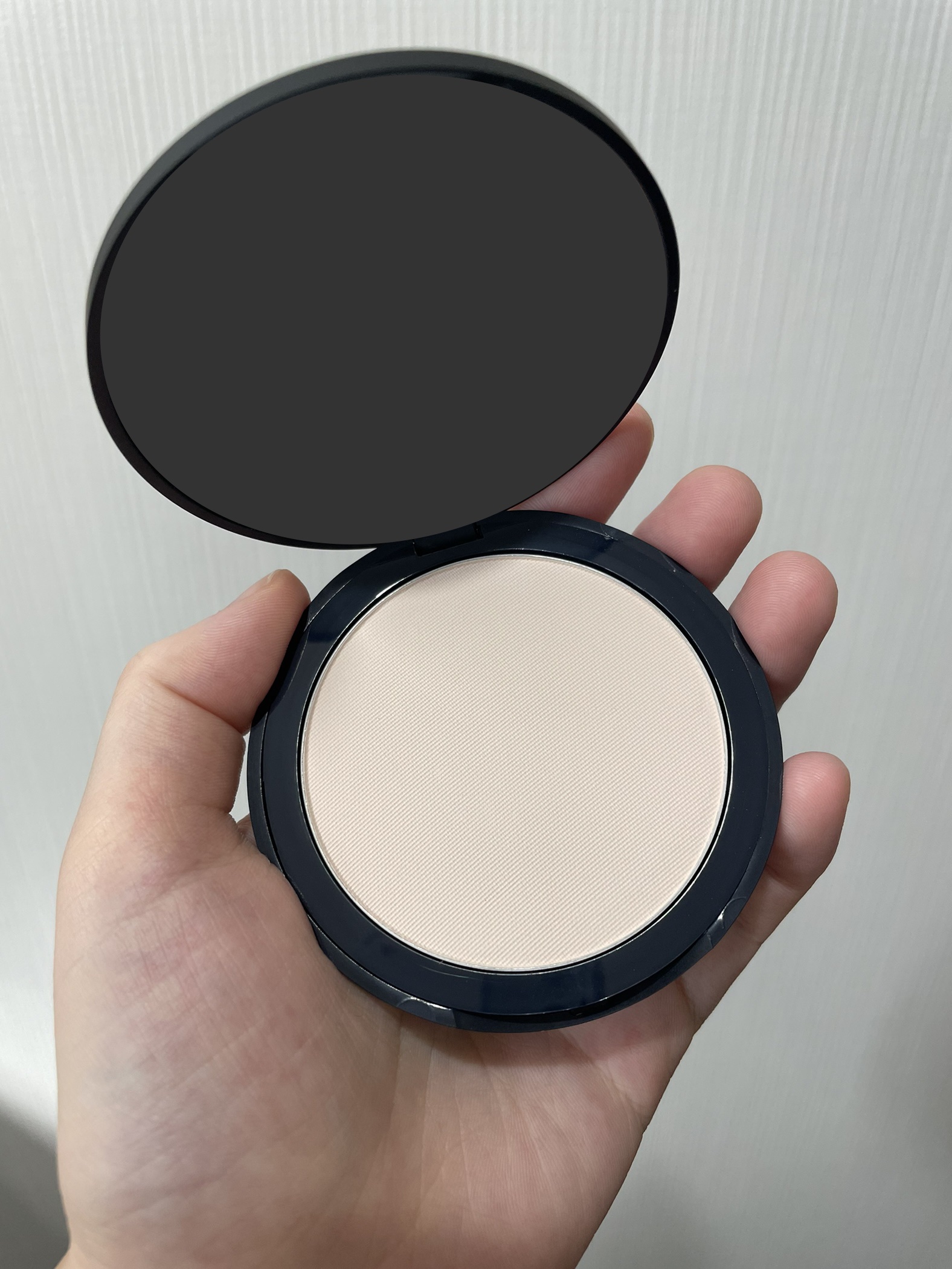 ソフトマット　アドバンスト　パーフェクティングパウダー/NARS/プレストパウダーを使ったクチコミ（1枚目）