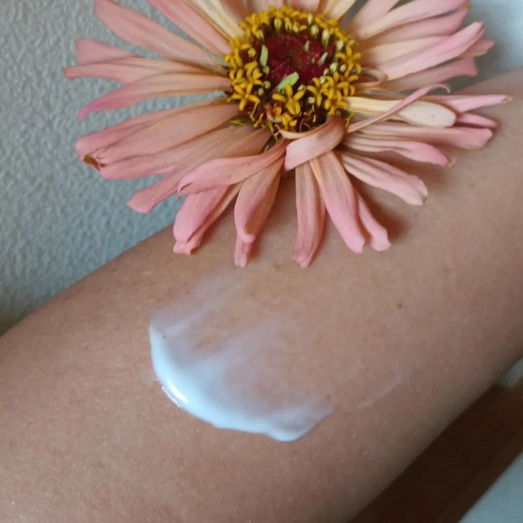 バイブラント ラディアンス アロマミルク/ジョンソンボディケア/ボディミルクを使ったクチコミ(4枚目)