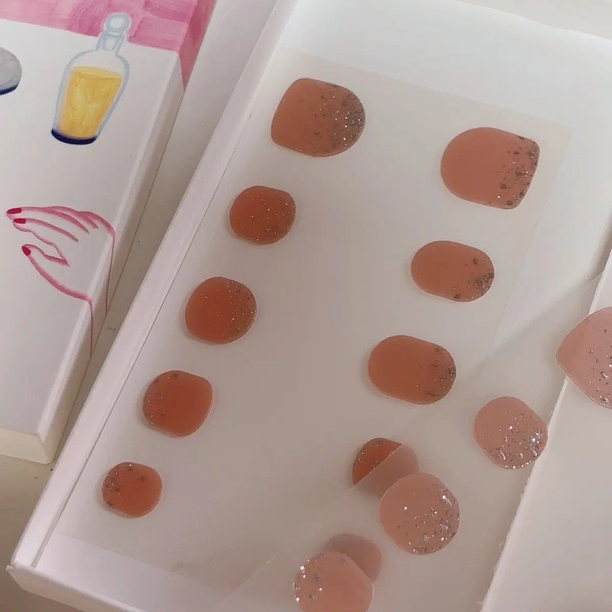 シンデレラネイル（切らなくていいジェルネイルシール）/mmme/ネイルシールを使ったクチコミ（3枚目）