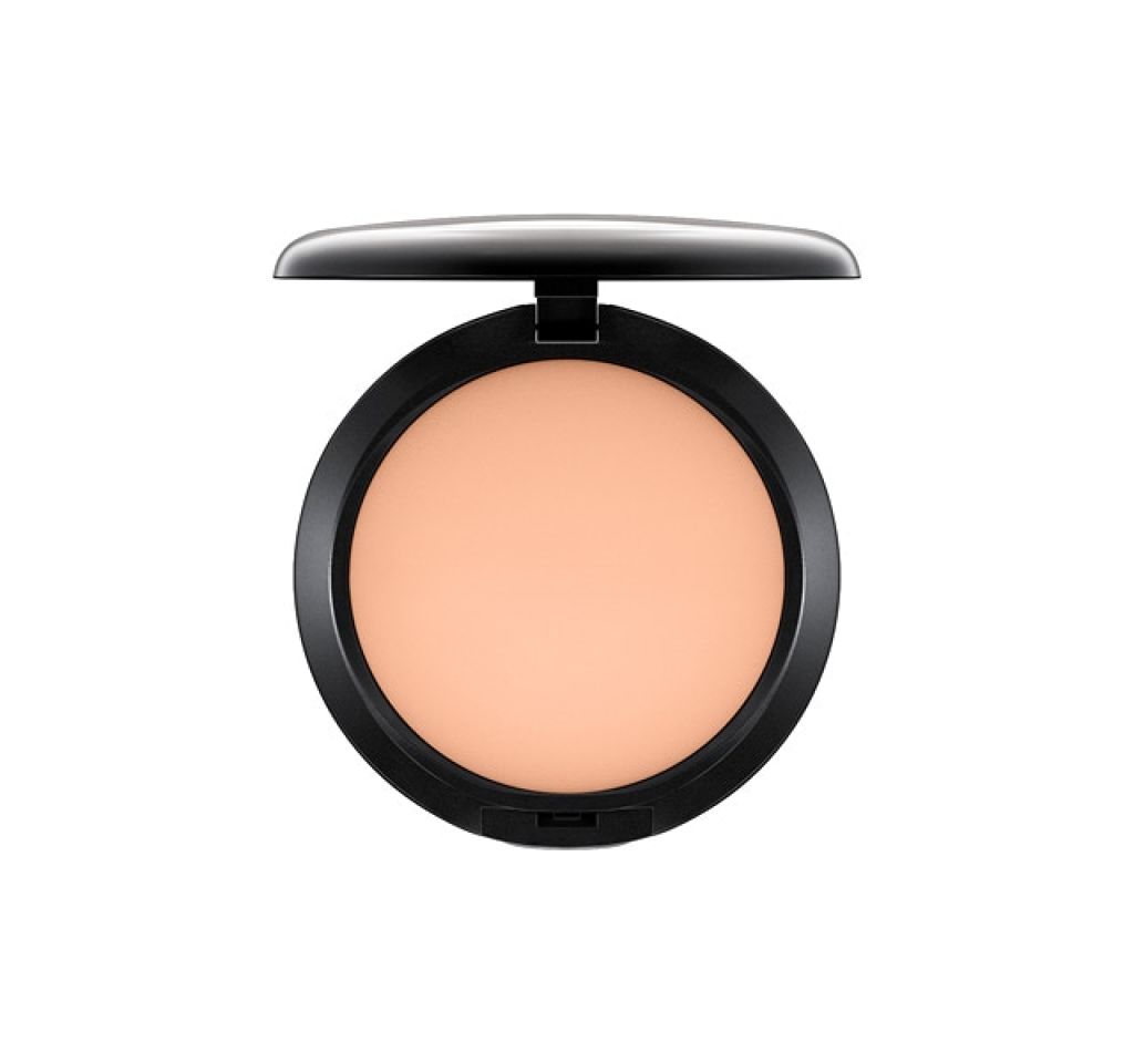 スタジオ パーフェクト SPF 15 モイスチャー ファンデーション NC15