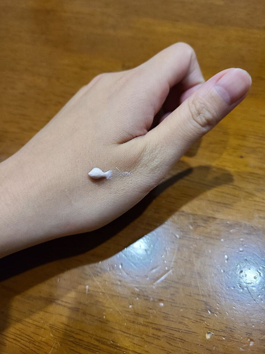 ちーかま on LIPS 「【使った商品】純白専科 すっぴん朝雪美容液【商品の特徴】朝10..」(2枚目)