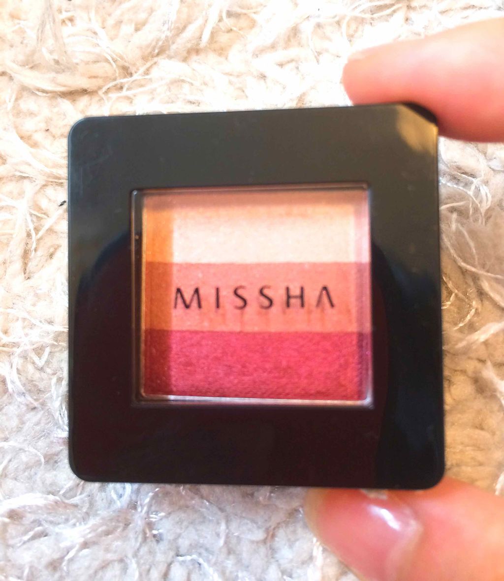 pink_beauty_vkm on LIPS 「1度撫でるだけで多めに量が取れます。発色は写真の通りで、コスパ..」(1枚目)